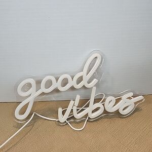 White 'Good Vibes' Neon Light